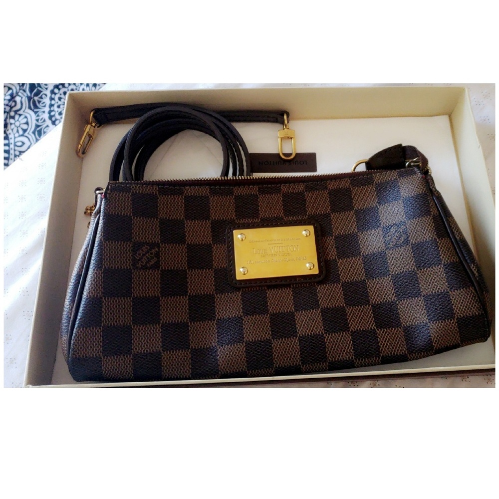 EVA CLUTCH
